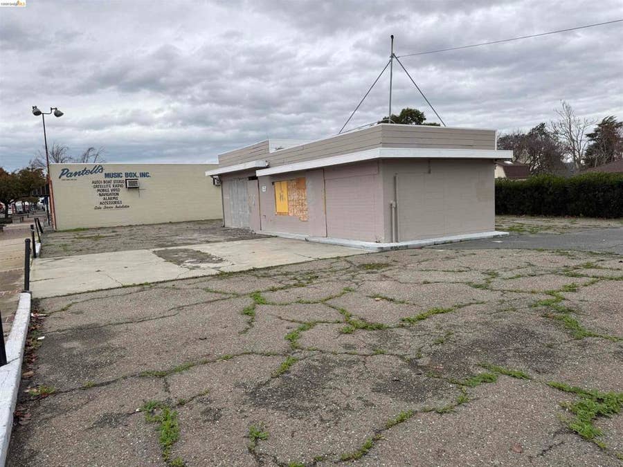 Property photo for 415 G St, Antioch, CA