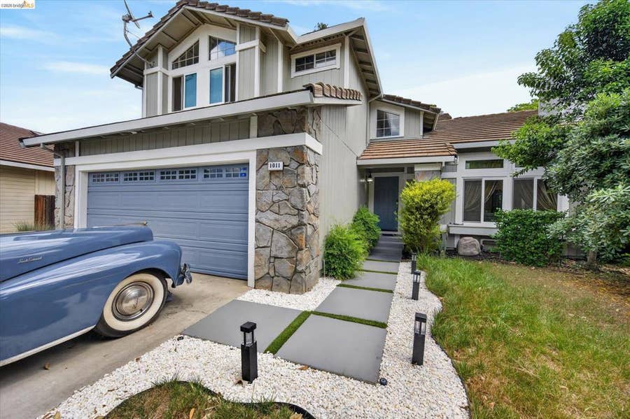 Property photo for 1011 Amanda Cir, Brentwood, CA