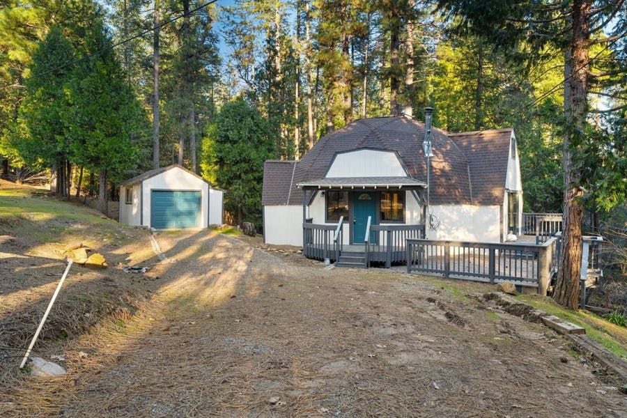 Property photo for 5841 Fallen Oak TRL, Pollock Pines, CA