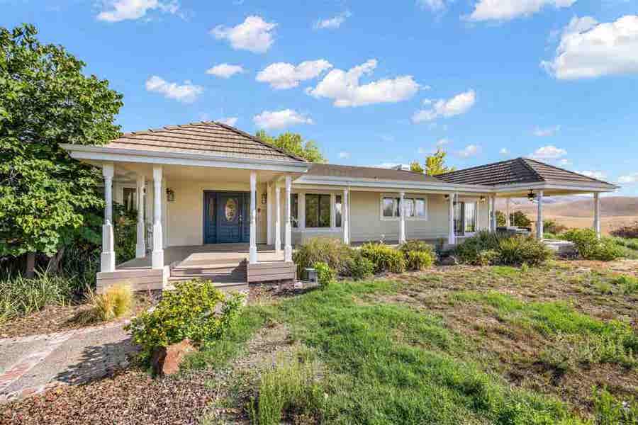 Property photo for 9050 Highland Rd, Livermore, CA