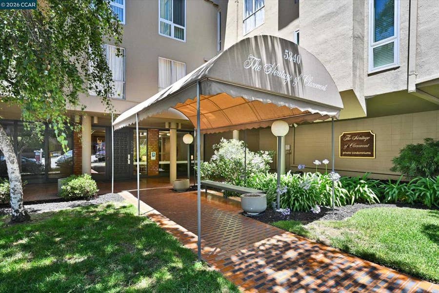 Property photo for 5340 Broadway Terrace, #203, Oakland, CA