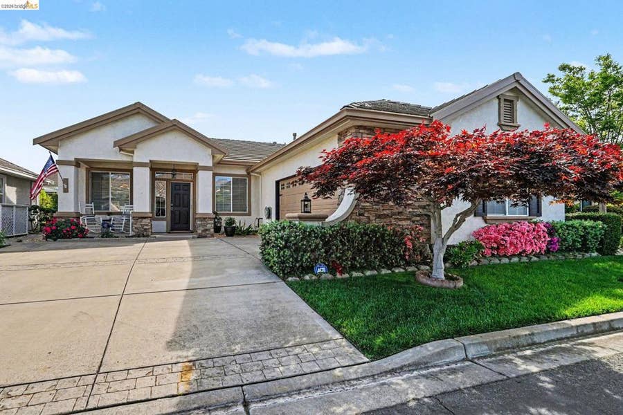Property photo for 1569 Rubidoux Ln, Brentwood, CA
