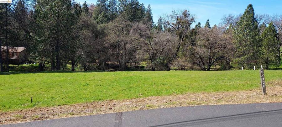 Property photo for 19808 Cottonwood St, Groveland, CA