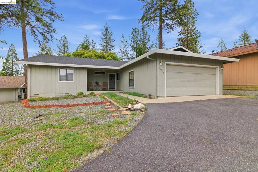 Property photo for 12068 Breckenridge Rd, Groveland, CA