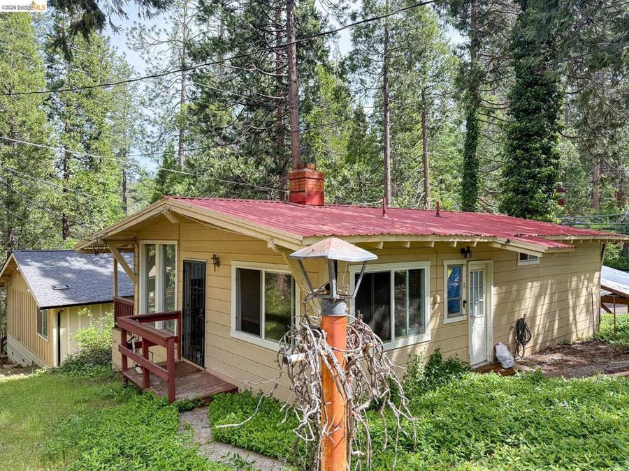 Property photo for 22888 Highland Dr, Twain Harte, CA