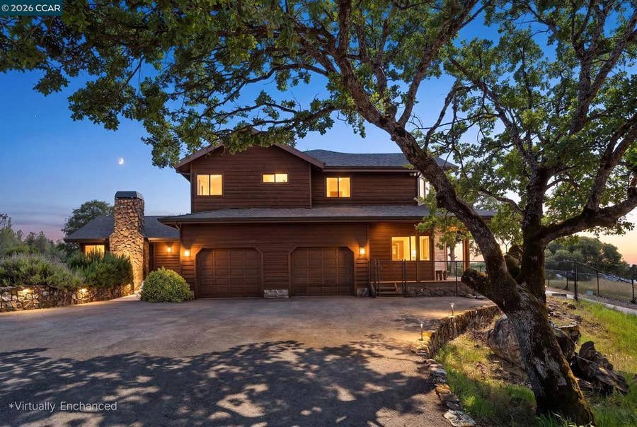 Property photo for 130 Mountain Oak Road, Oroville, CA