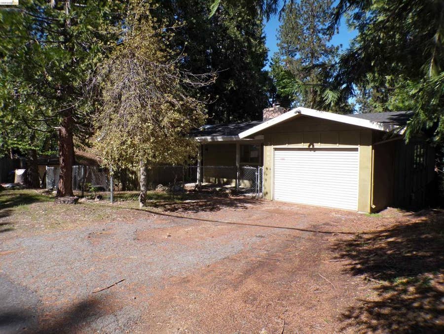 Property photo for 20663 Haiapo Rd, Mi Wuk Village, CA