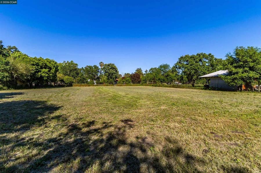 Property photo for 19317 Olive Ave, Sonoma, CA