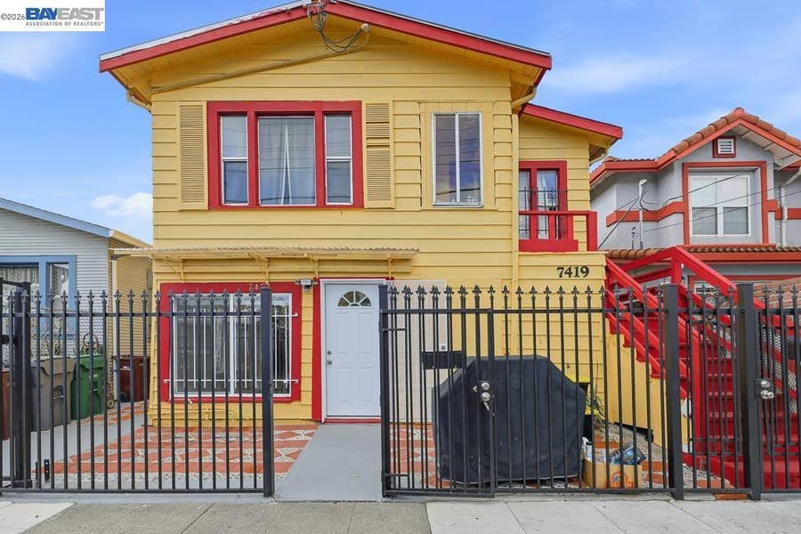 Property photo for 7419 Hillside St, Oakland, CA