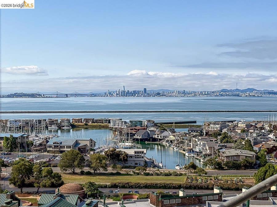 Property photo for 1400 Pinnacle Ct, #401, Richmond, CA