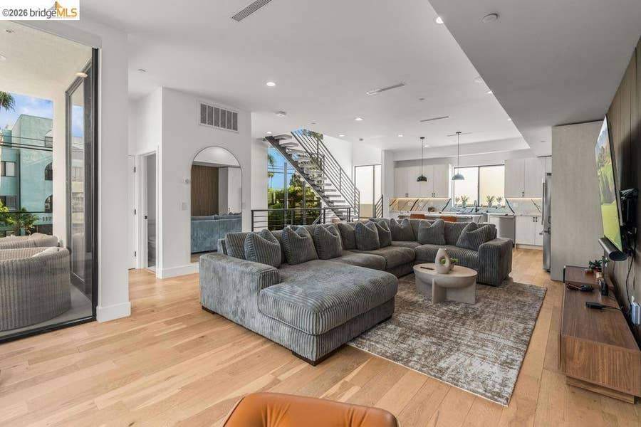 Property photo for 6503 N Contour LN, North Hollywood, CA