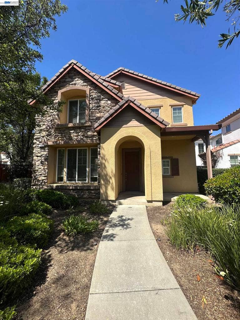 Property photo for 140 W Brilloso Ln, Mountain House, CA