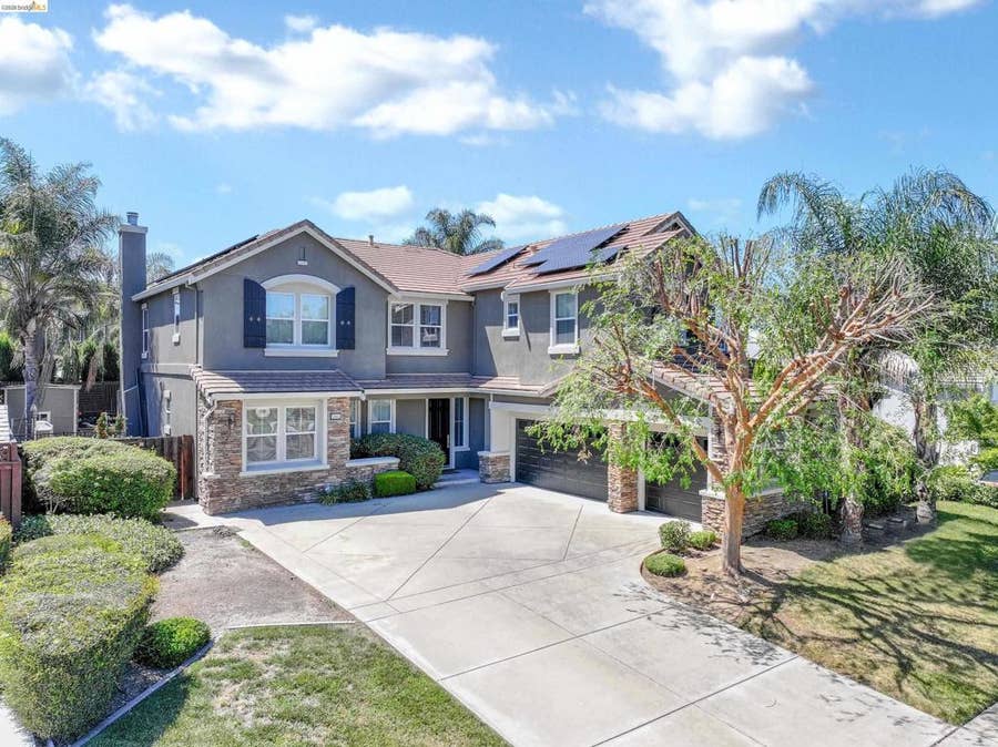 Property photo for 1885 Fiorita Way, Brentwood, CA
