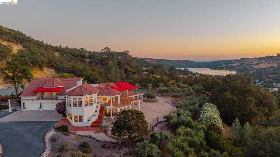 Property photo for 14699 Holman Mountain Rd, Jamestown, CA