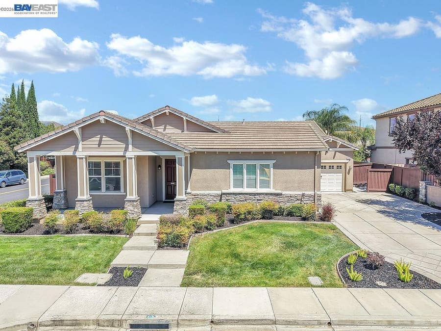 Property photo for 1236 Sheldon Dr, Brentwood, CA