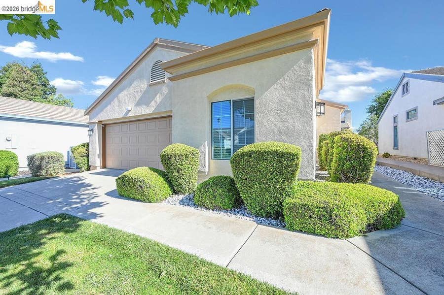 Property photo for 1585 Summerland Way, Brentwood, CA
