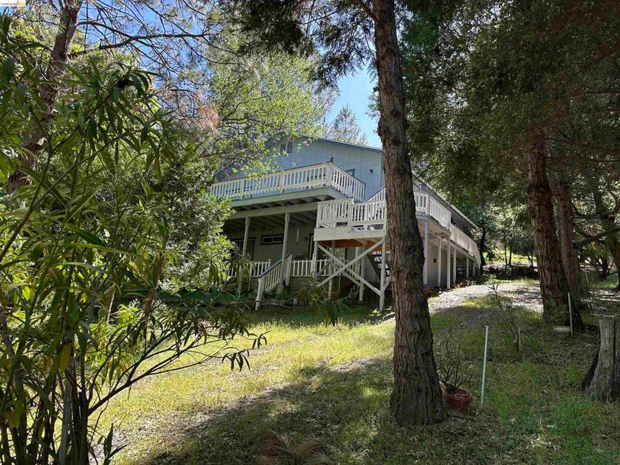 Property photo for 12948 Mueller Dr, Groveland, CA
