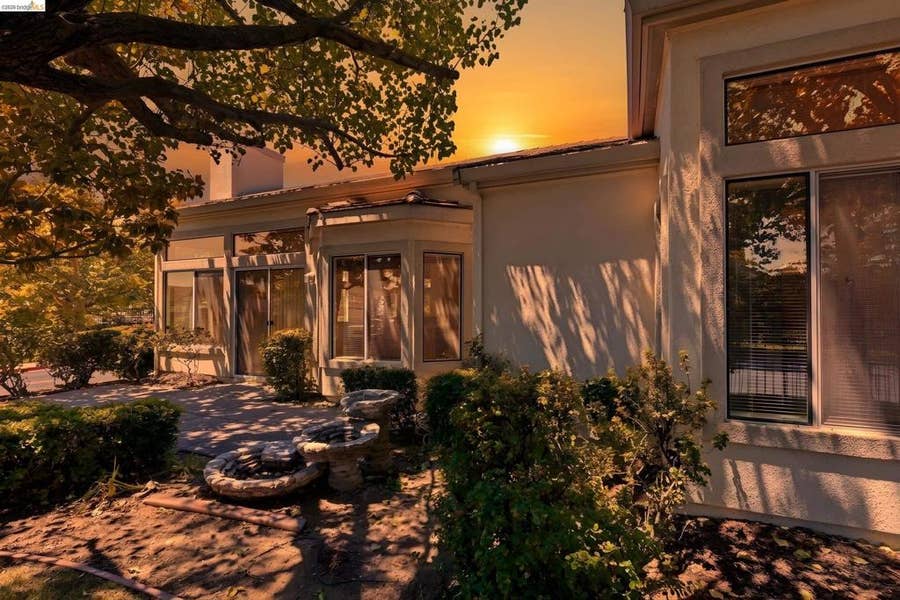 Property photo for 362 Ruby Terrace, Brentwood, CA
