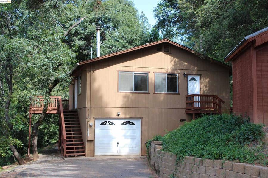 Property photo for 20571 Deerhaven Dr, Tuolumne, CA