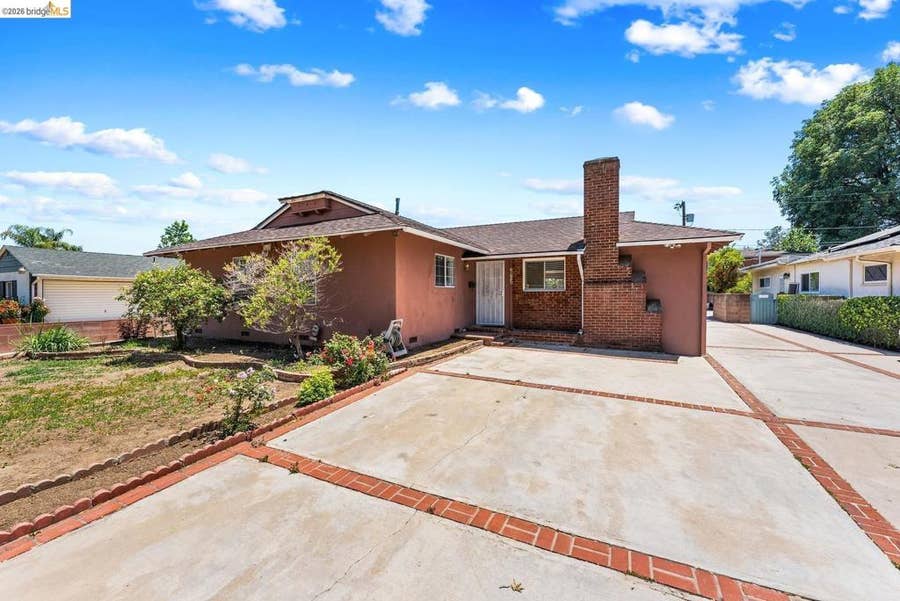 Property photo for 15138 Hiawatha ST, Mission Hills, CA
