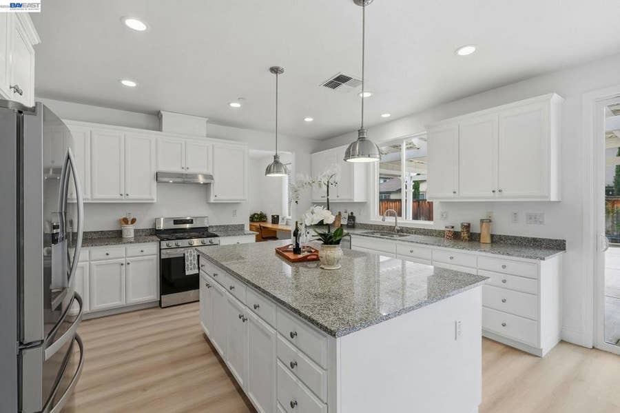 Property photo for 574 Mandevilla Dr, Brentwood, CA