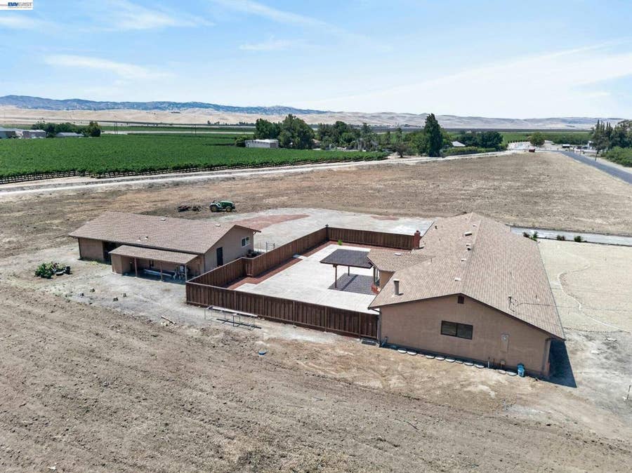Property photo for 4260 W Kenner Rd, Tracy, CA