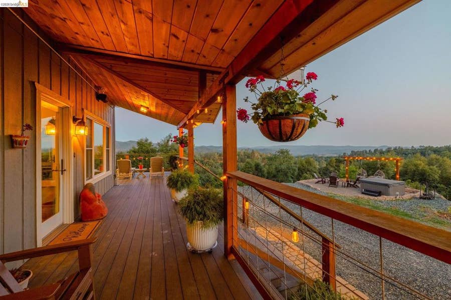 Property photo for 18850 Cherokee Rd, Sonora, CA