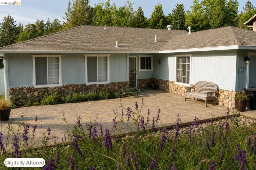Property photo for 19570 Cottonwood St, Groveland, CA