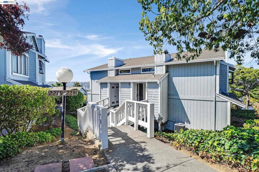 Property photo for 2279 Clearview Cir, Benicia, CA