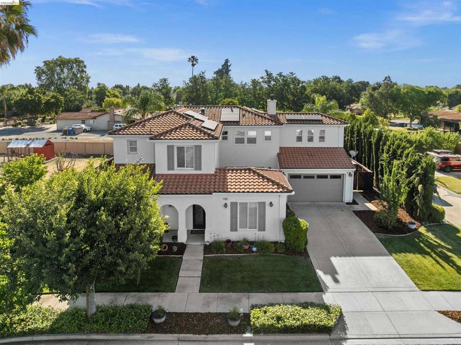 Property photo for 1596 Cherry Blossom Ct, Brentwood, CA