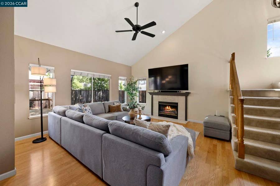Property photo for 637 Julpun Loop, Clayton, CA