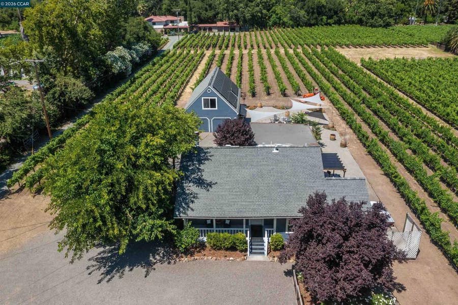 Property photo for 100 Foothill Blvd, Calistoga, CA
