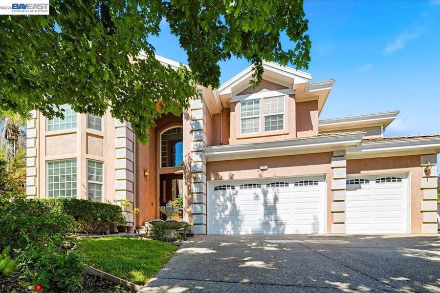 Property photo for 720 Rutherford Cir, Brentwood, CA