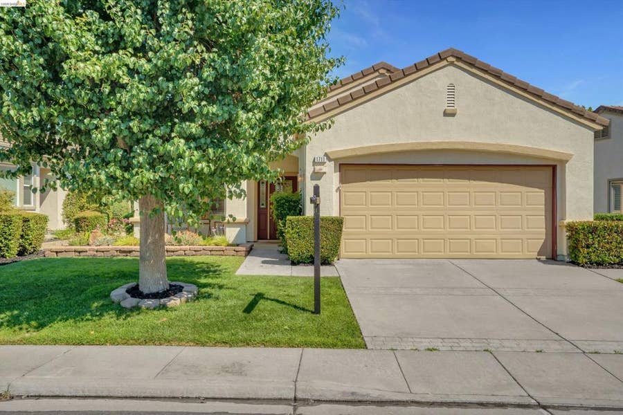 Property photo for 1711 Kent Dr, Brentwood, CA