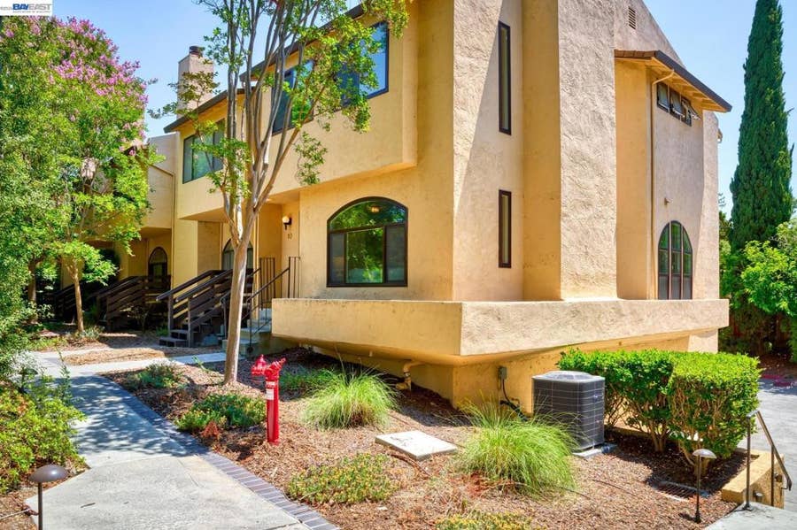 Property photo for 2149 Junction Ave, #10, Mountain View, CA