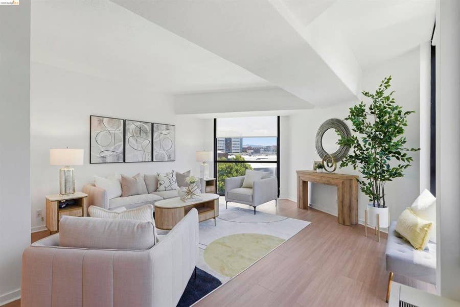 Property photo for 6363 Christie Ave, #326, Emeryville, CA
