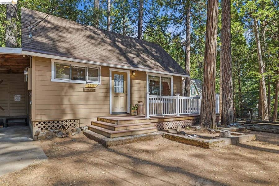 Property photo for 23117 Cresta Dr, Twain Harte, CA