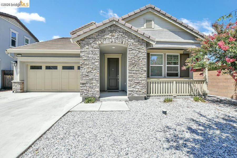 Property photo for 2710 Claudia Ln, Brentwood, CA
