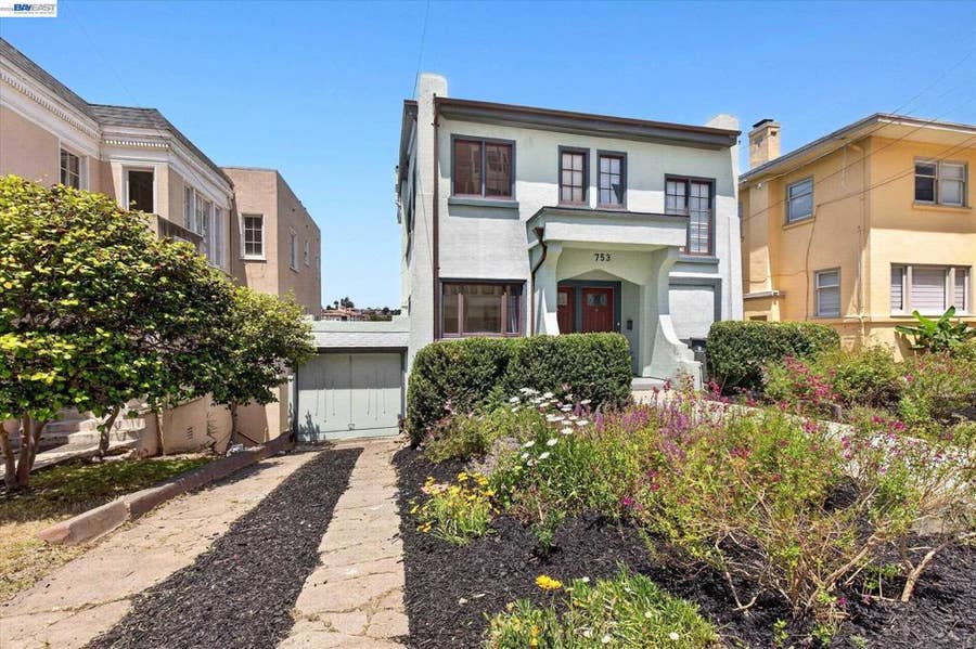 Property photo for 753 Warfield Ave, Oakland, CA