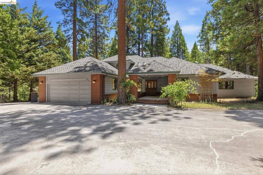 Property photo for 19903 Forest Vista Drive, Twain Harte, CA