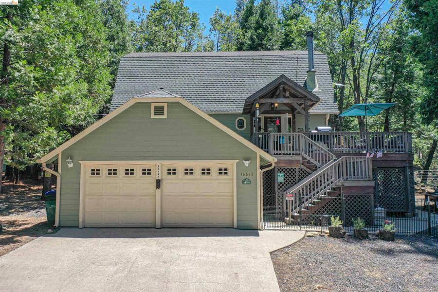 Property photo for 16643 Saddle Ct, Sonora, CA