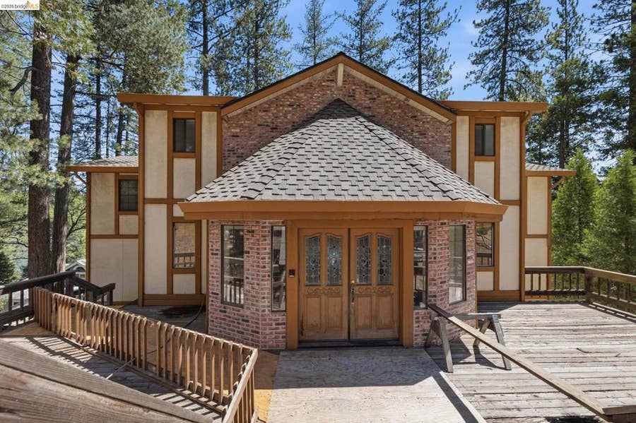 Property photo for 20144 Lower Skyridge, Groveland, CA