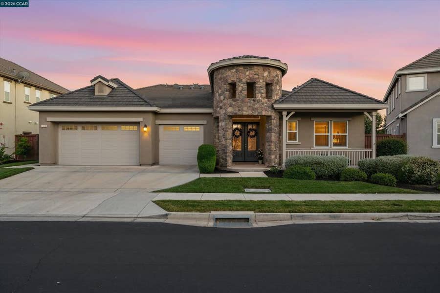 Property photo for 1945 Muirwood Loop, Brentwood, CA