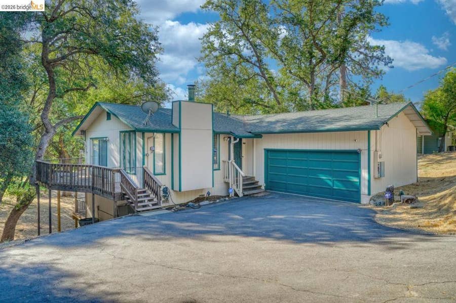 Property photo for 19215 Ferretti Rd., Groveland, CA