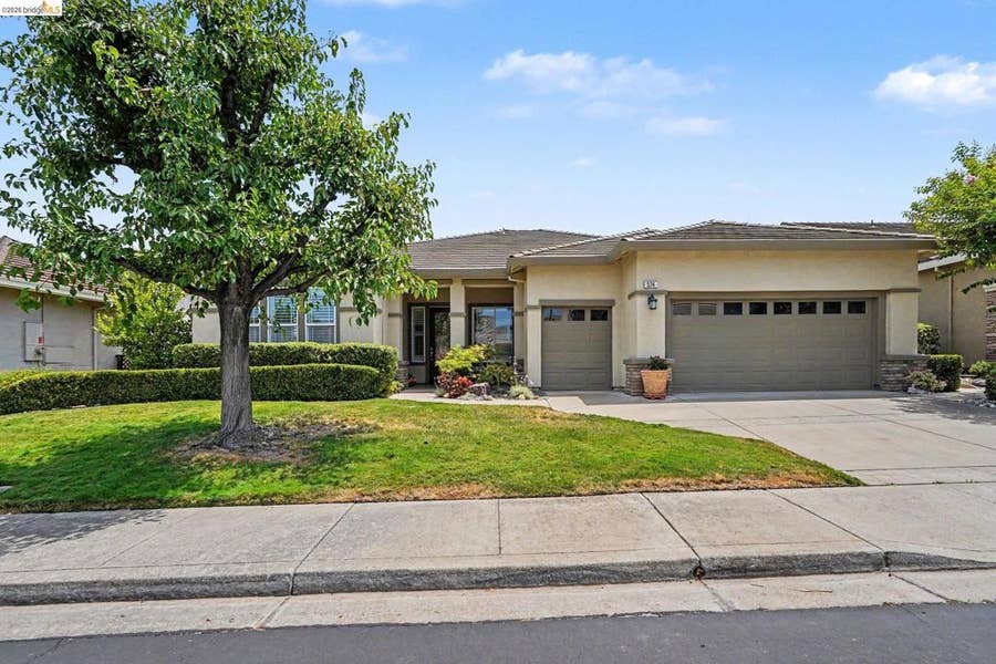 Property photo for 574 Quindell Way, Brentwood, CA