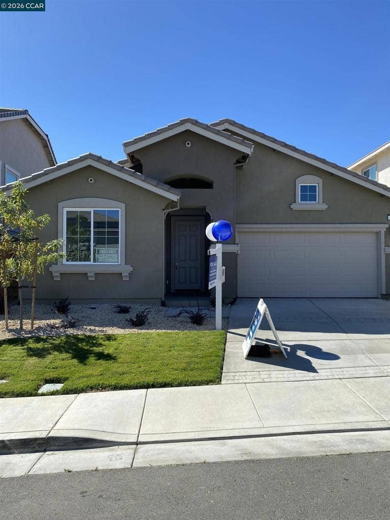Property photo for 527 Yarrow Drive, Fairfield, CA