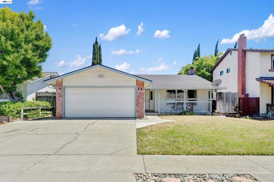 Property photo for 380 Springpark Cir, San Jose, CA