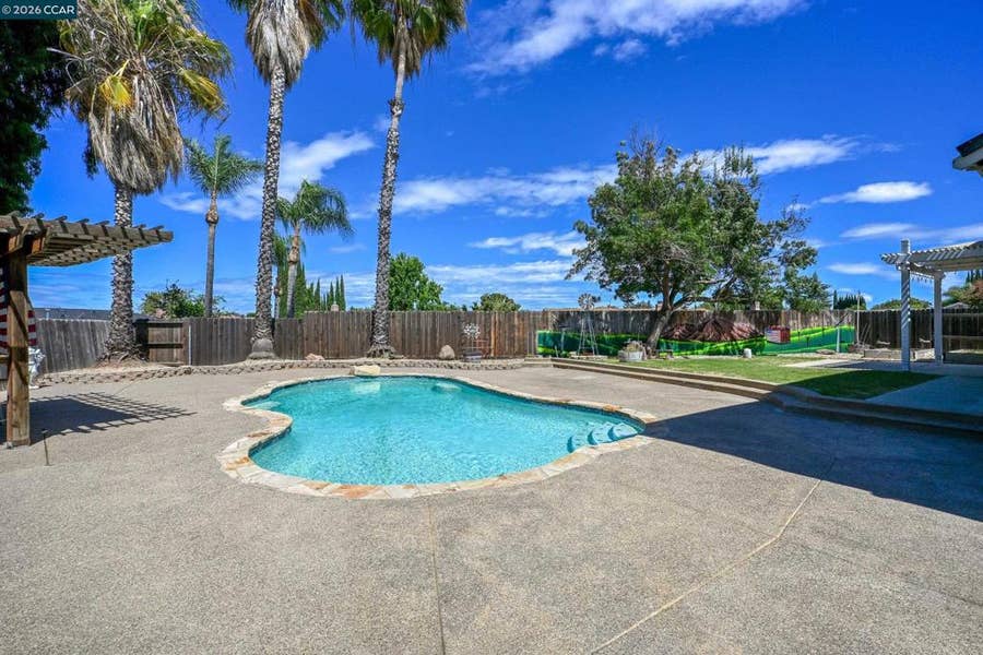 Property photo for 454 Bristol Ct, Oakley, CA