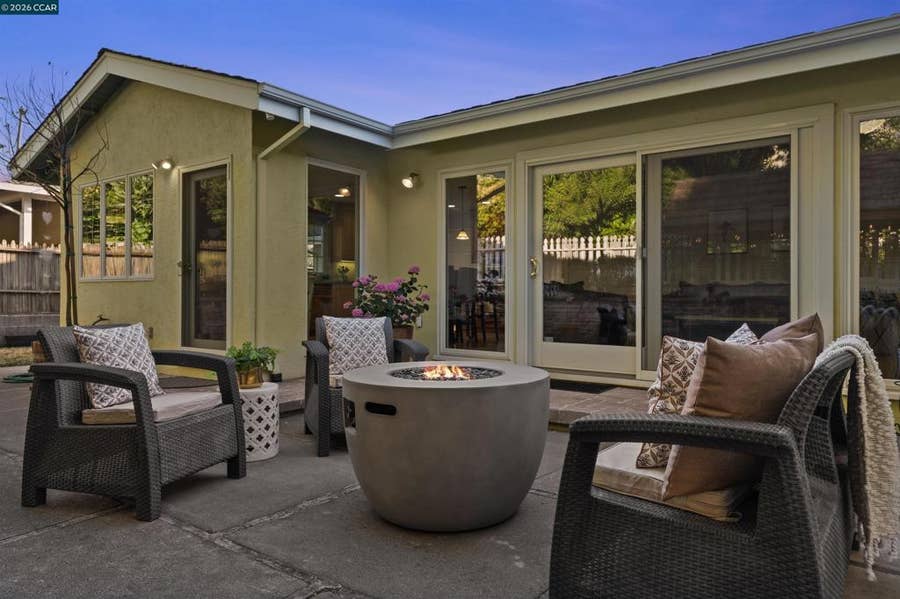Property photo for 114 Combs Ln, Vallejo, CA