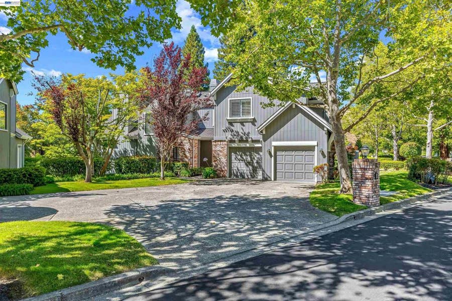 Property photo for 328 S Eagle Nest Ln, Danville, CA